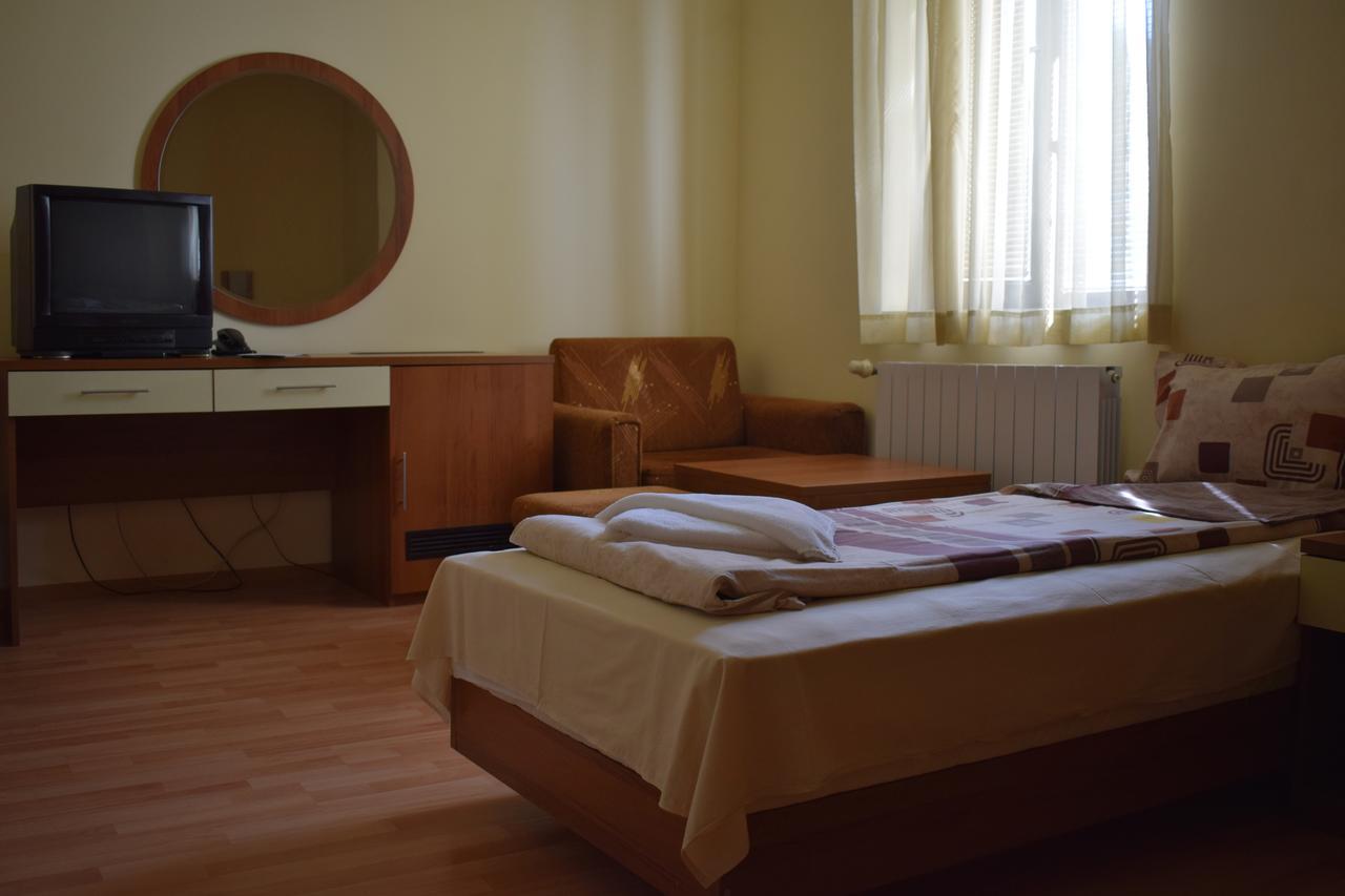 Hotel Jeravna Bankya Luaran gambar