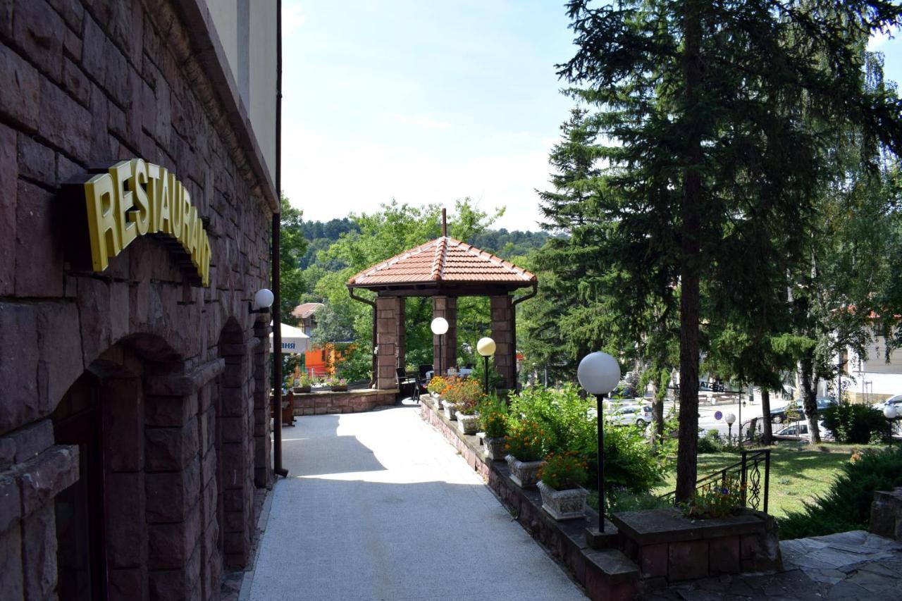 Hotel Jeravna Bankya Luaran gambar