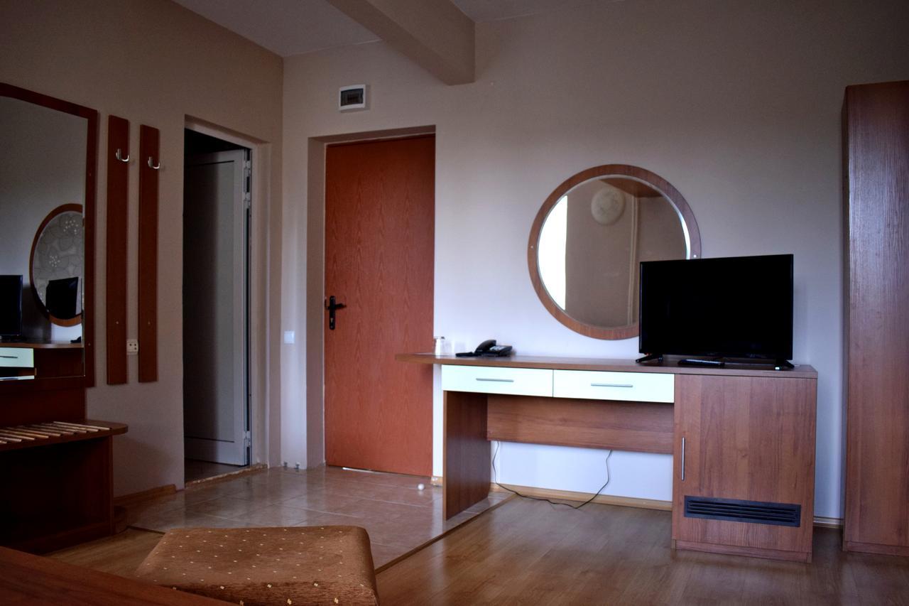Hotel Jeravna Bankya Luaran gambar