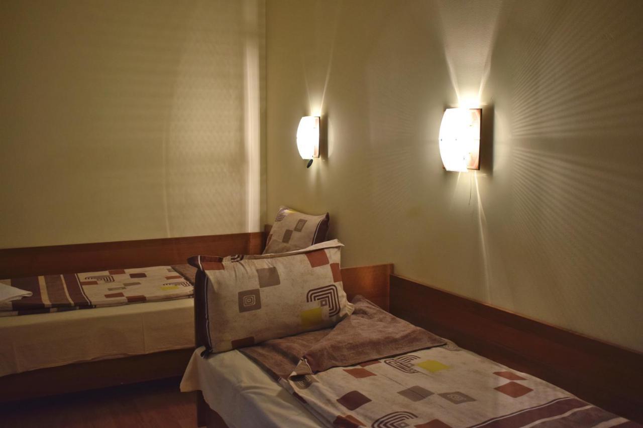 Hotel Jeravna Bankya Luaran gambar