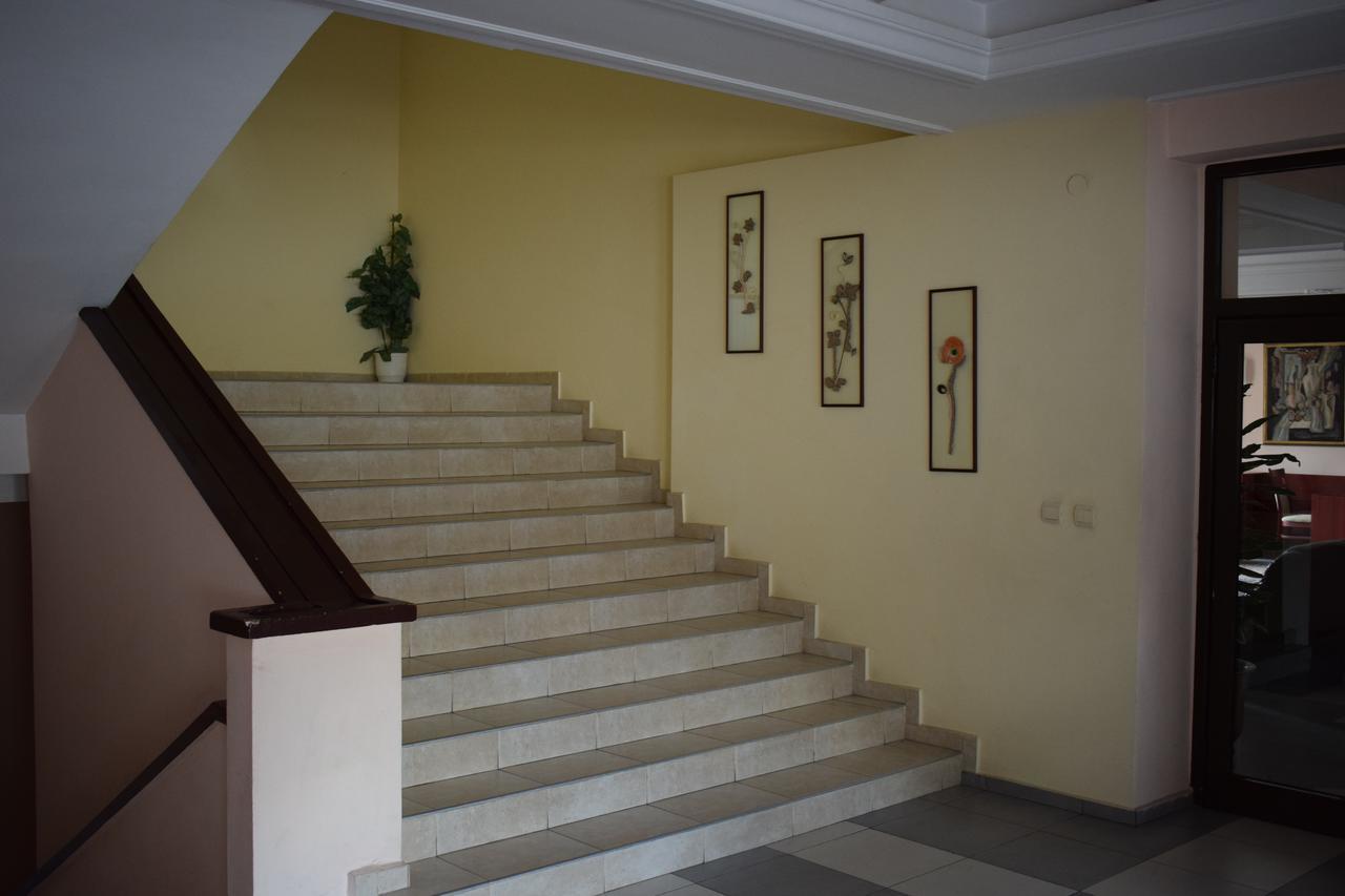 Hotel Jeravna Bankya Luaran gambar