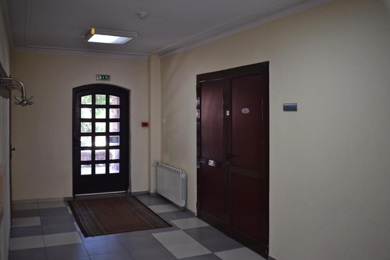 Hotel Jeravna Bankya Luaran gambar